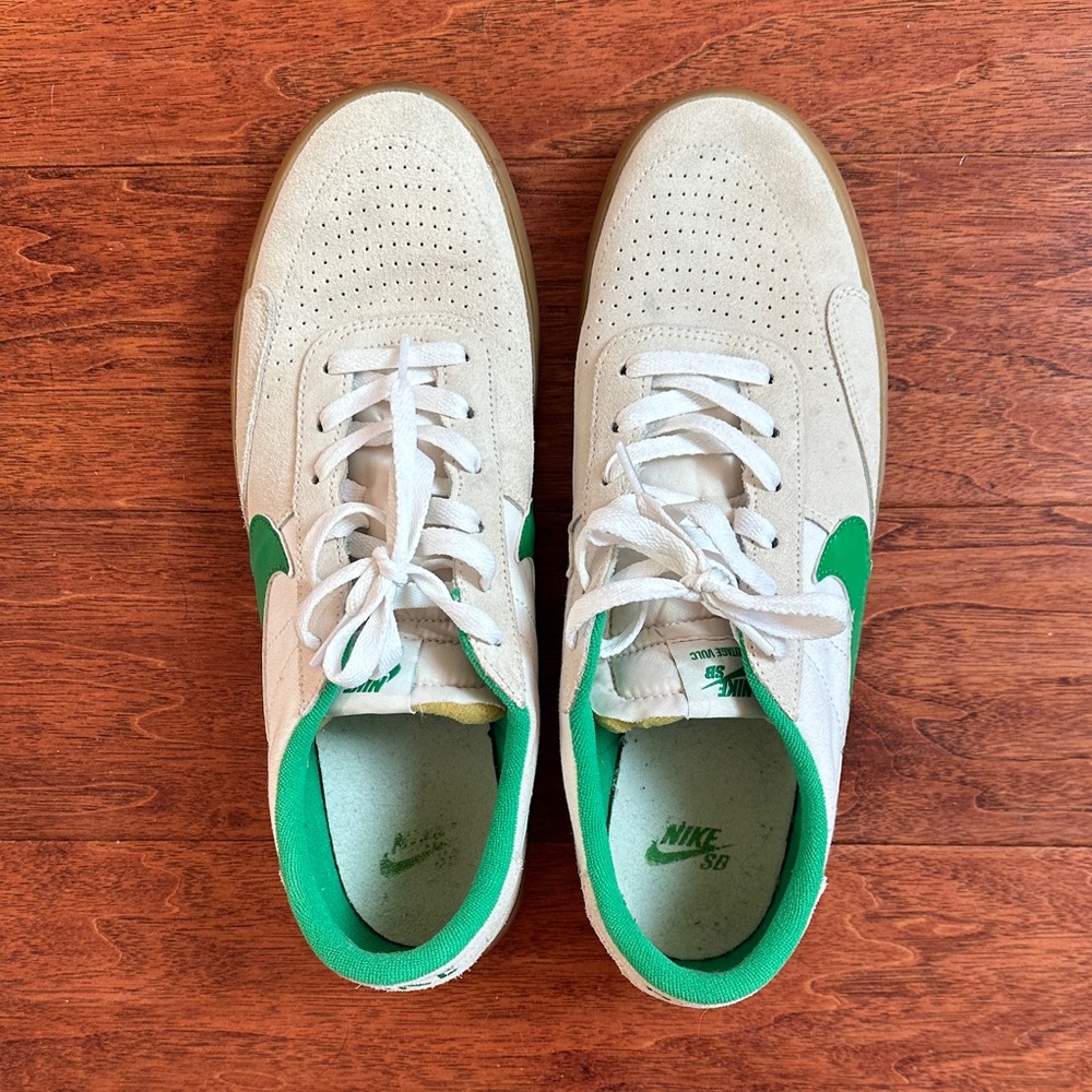 Worn once. Nike SB Men's Cream and Green Sneakers